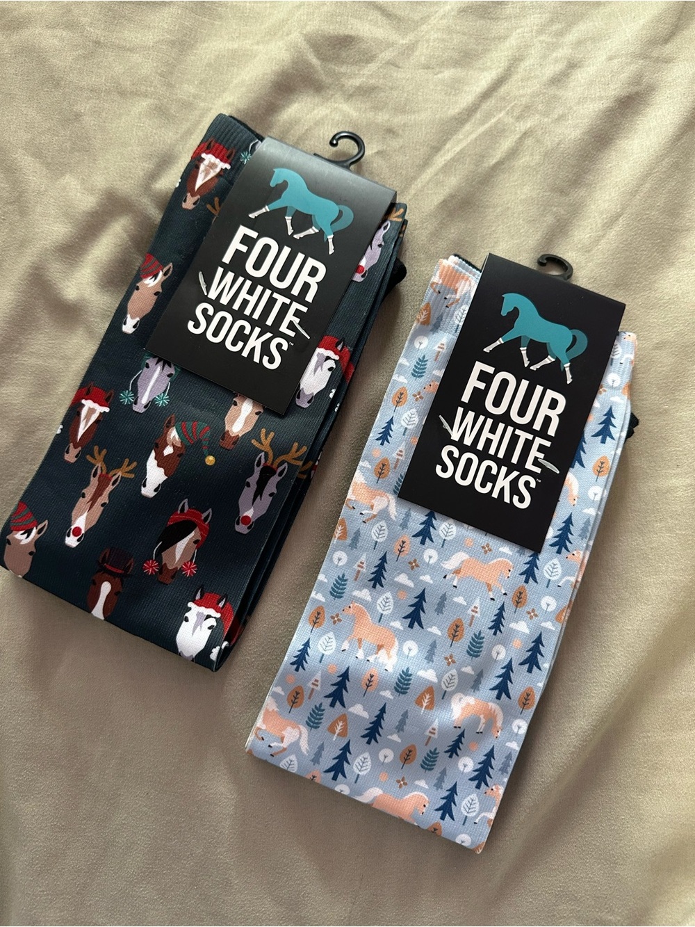 Four White Socks Men’s Horse Pattern Crew Socks - Dark Green & Light Blue